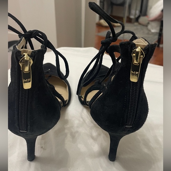 Marc Fisher Suede Pumps - Picture 6 of 9